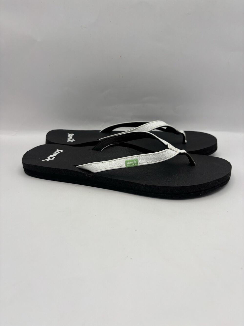 Sanuk Yoga Joy White Flip Flops Women Size 6